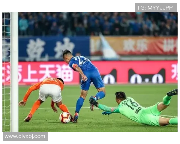 武汉足球队逆袭之路揭秘：从低谷到巅峰的精彩旅程与奋斗故事